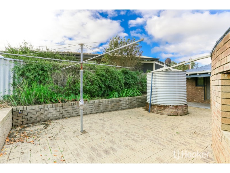 31 Saunders Street, Collie WA 6225