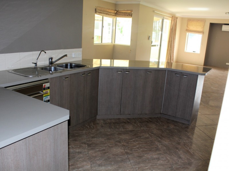 9 Shier Rise, Burekup WA 6227