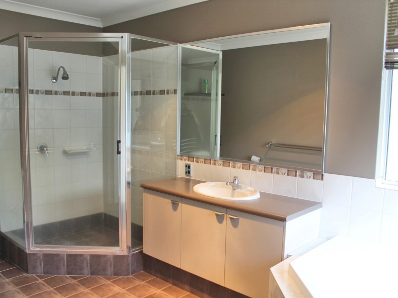 9 Shier Rise, Burekup WA 6227