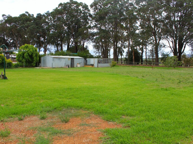 9 Shier Rise, Burekup WA 6227