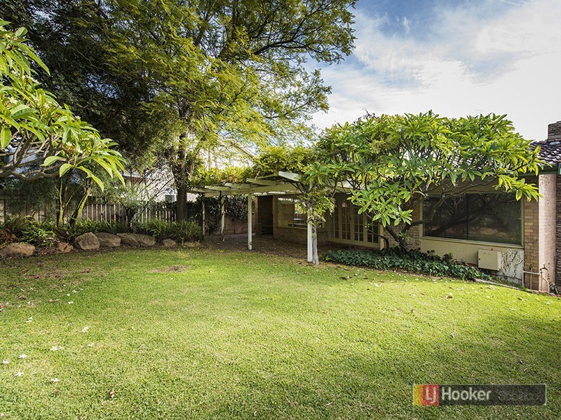 9 Richardson Avenue, Claremont WA 6010