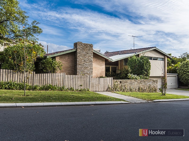 9 Richardson Avenue, Claremont WA 6010