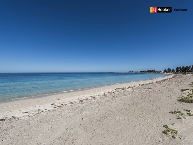 19b Tropicana Way, Safety Bay WA 6169