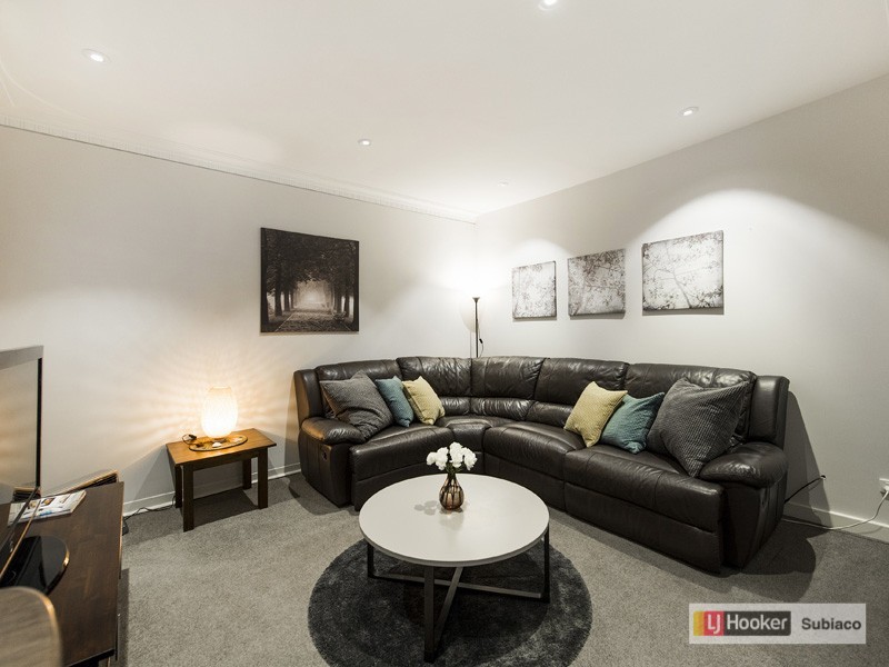 6a Purdom Road, Wembley Downs WA 6019