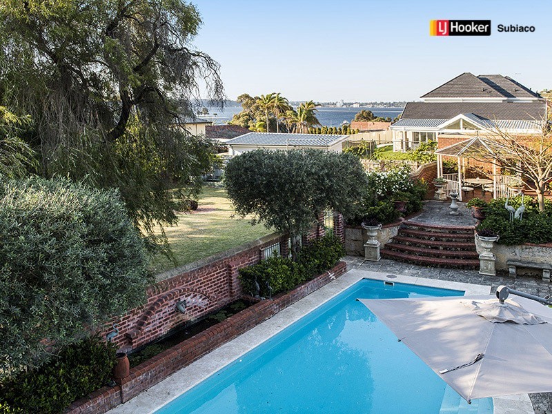 3 Crewe Street, Bicton WA 6157