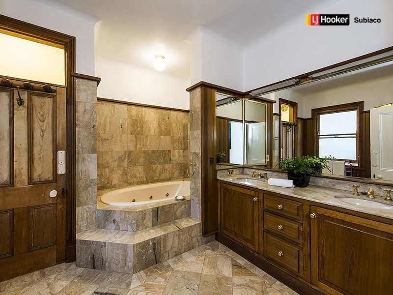 3 Crewe Street, Bicton WA 6157