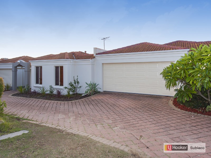 2/15 Anthony Way, Tuart Hill WA 6060