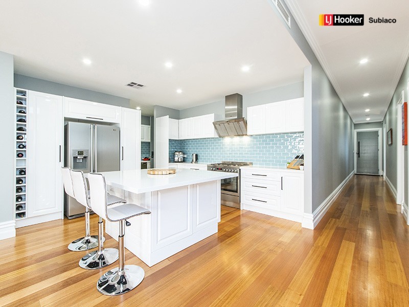 42 Wanstead Street, North Coogee WA 6163