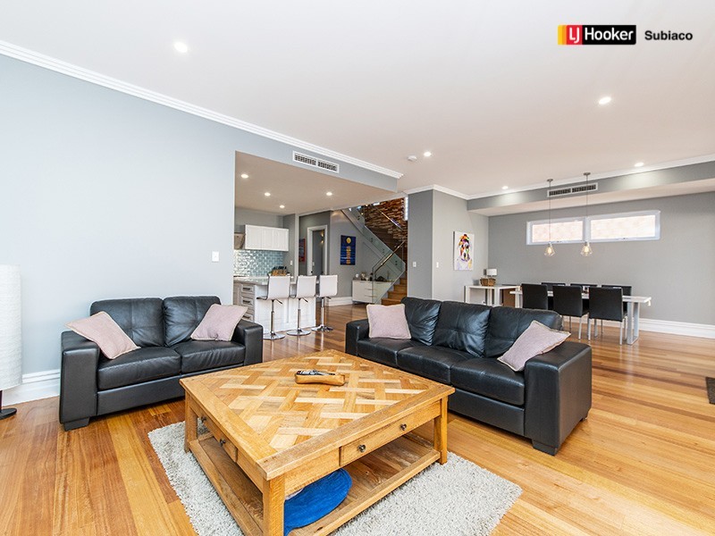 42 Wanstead Street, North Coogee WA 6163