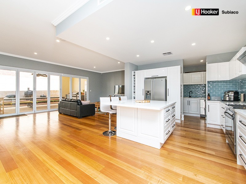 42 Wanstead Street, North Coogee WA 6163