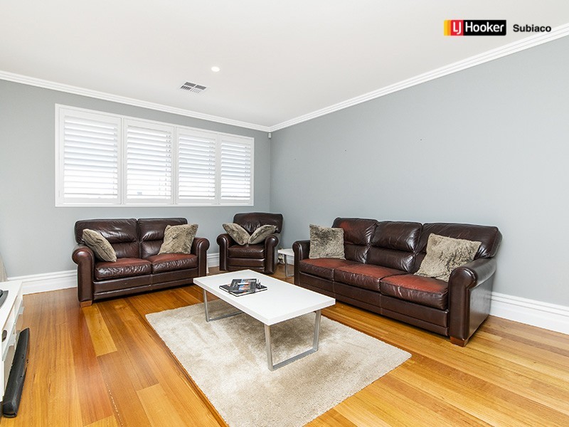 42 Wanstead Street, North Coogee WA 6163