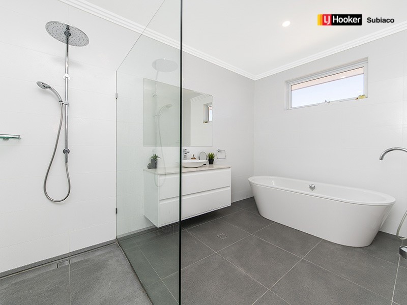 42 Wanstead Street, North Coogee WA 6163