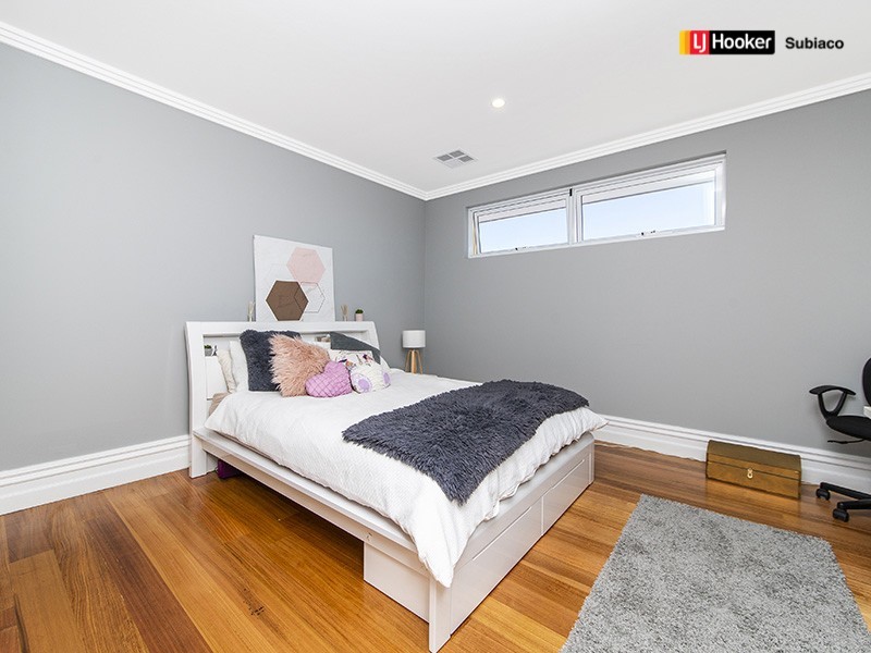 42 Wanstead Street, North Coogee WA 6163