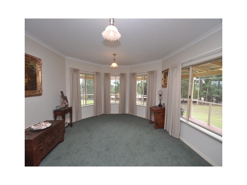 44 Clarrie Jones Place, Pemberton WA 6260