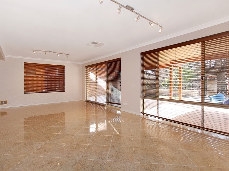 6A Waterway Crescent, Ascot WA 6104