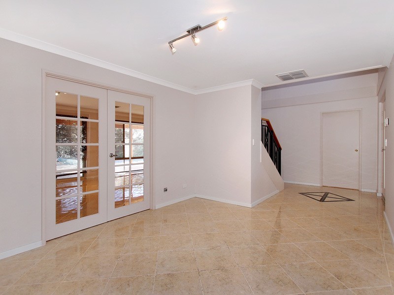 6A Waterway Crescent, Ascot WA 6104