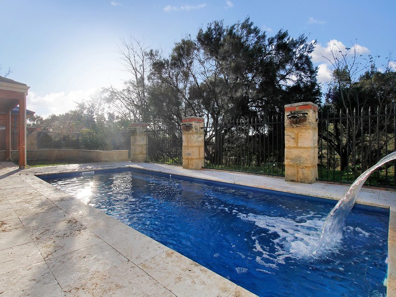 6A Waterway Crescent, Ascot WA 6104