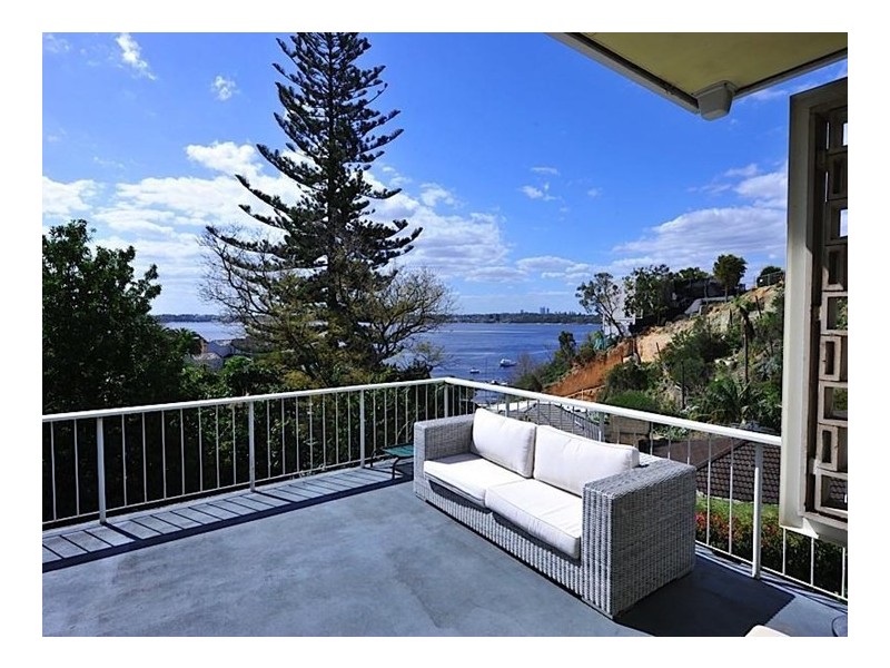 2 The Coombe, Mosman Park WA 6012