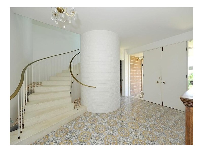 2 The Coombe, Mosman Park WA 6012