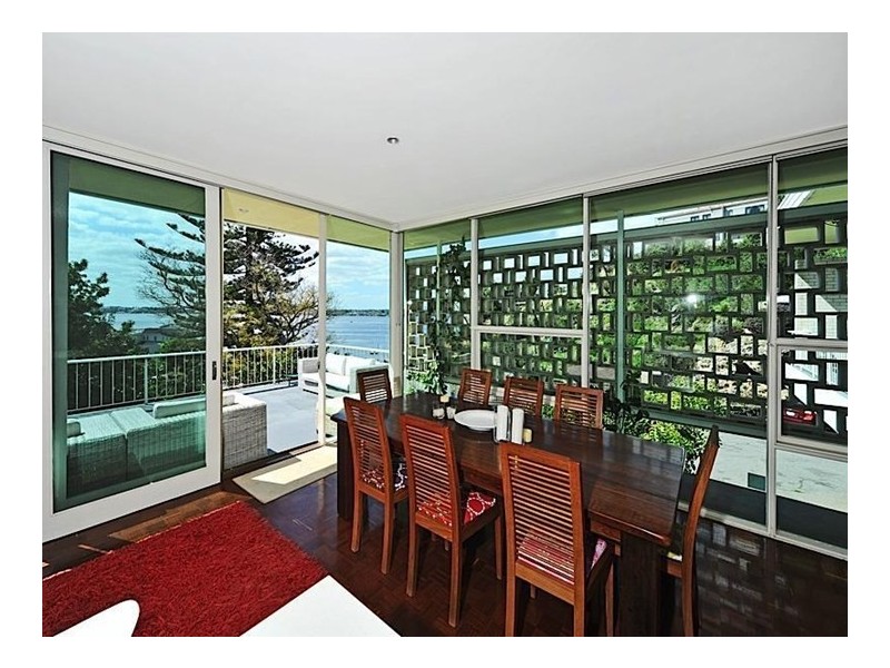 2 The Coombe, Mosman Park WA 6012