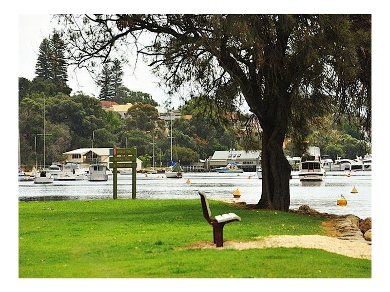 2 The Coombe, Mosman Park WA 6012