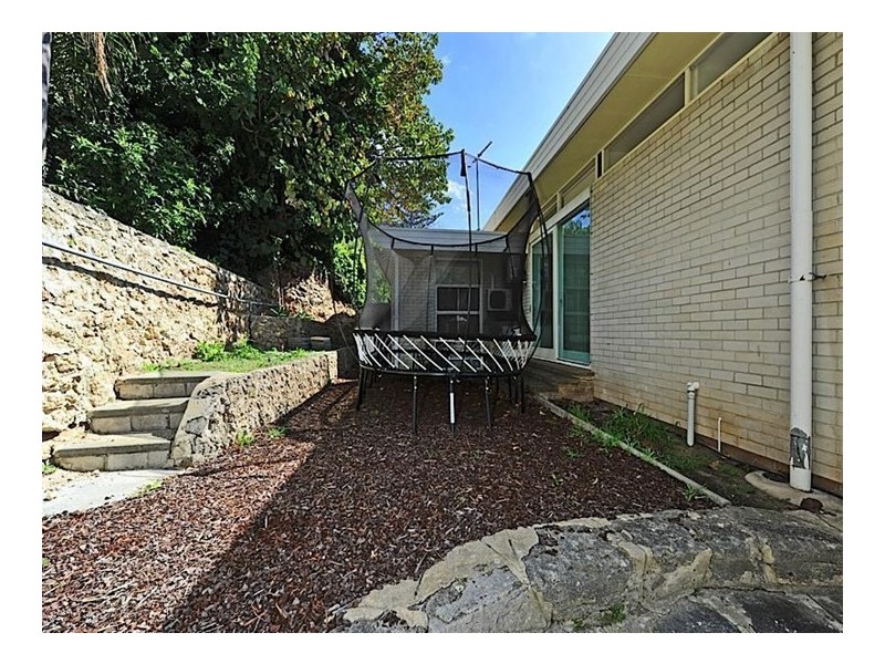 2 The Coombe, Mosman Park WA 6012