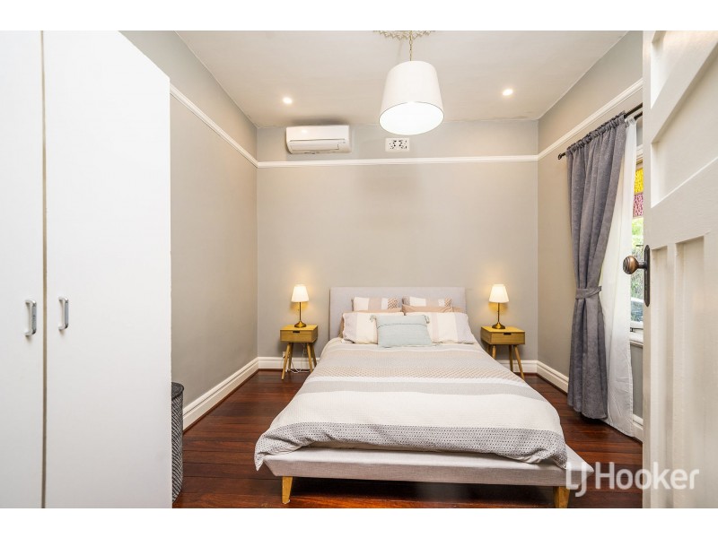 105 Tenth Avenue, Inglewood WA 6052