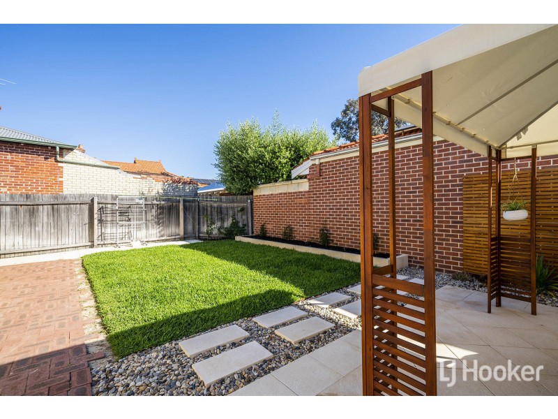 105 Tenth Avenue, Inglewood WA 6052