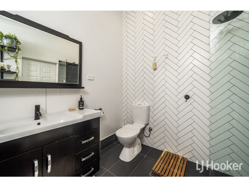 105 Tenth Avenue, Inglewood WA 6052