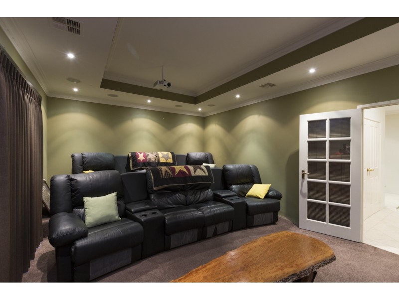 3 Braddock Road, Wellard WA 6170