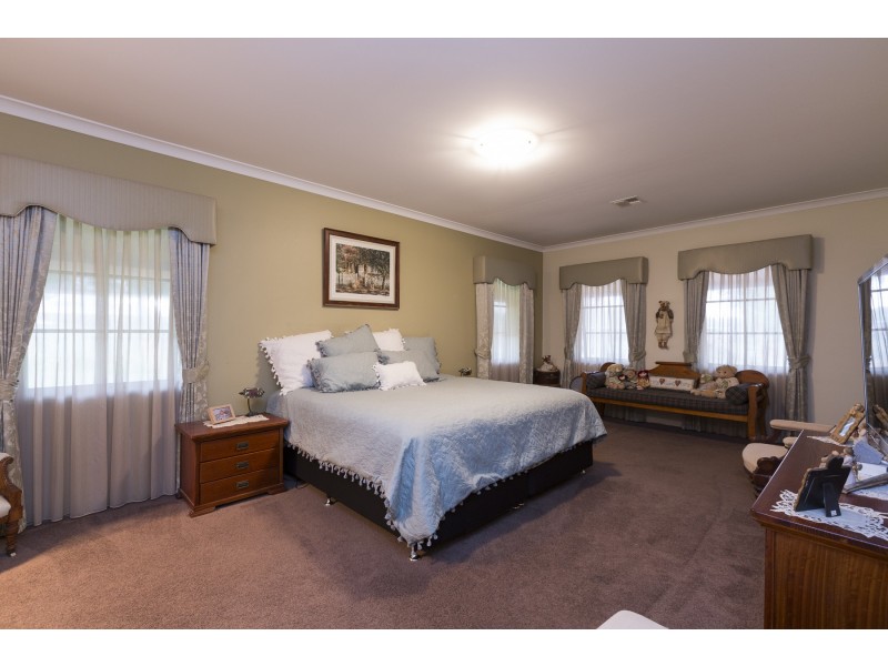 3 Braddock Road, Wellard WA 6170