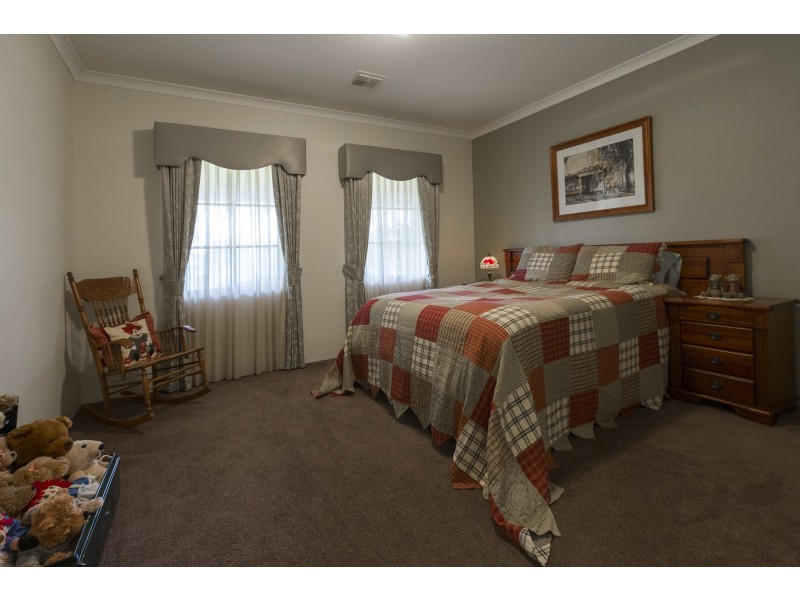 3 Braddock Road, Wellard WA 6170