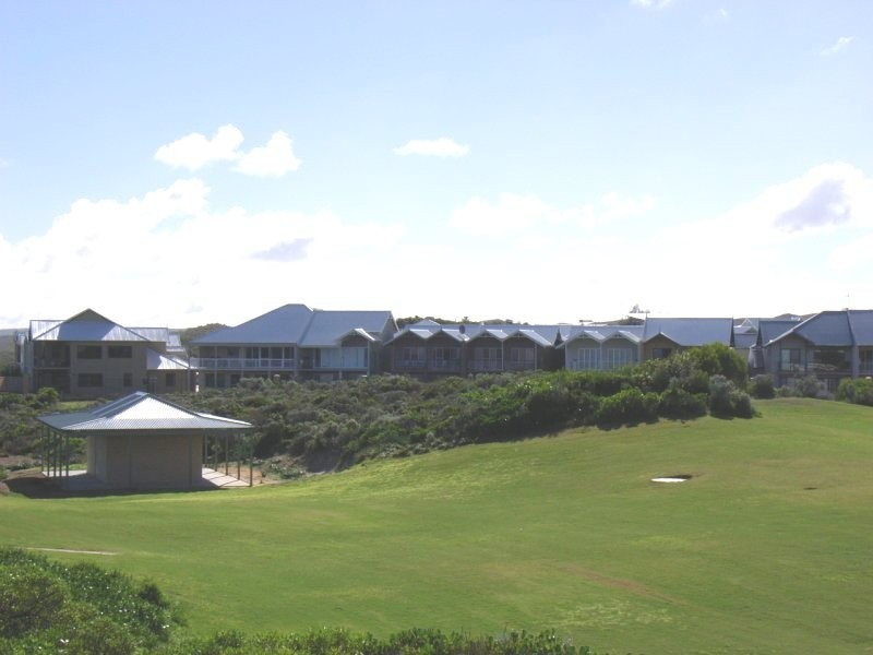 23/2 Robertson Road, Ledge Point WA 6043