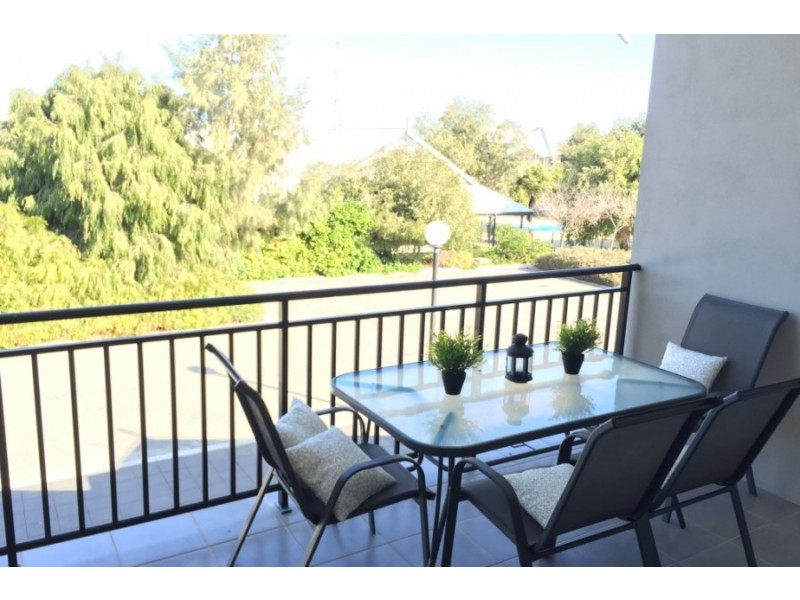 23/2 Robertson Road, Ledge Point WA 6043