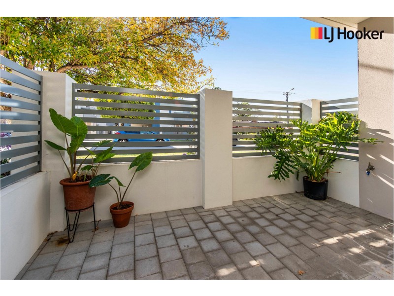 2/32 Pollard Street, Glendalough WA 6016