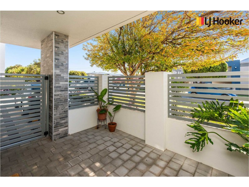 2/32 Pollard Street, Glendalough WA 6016