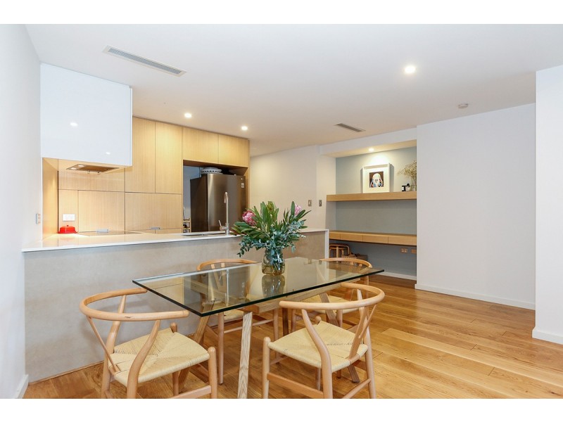 13/2 Milyarm Rise, Swanbourne WA 6010