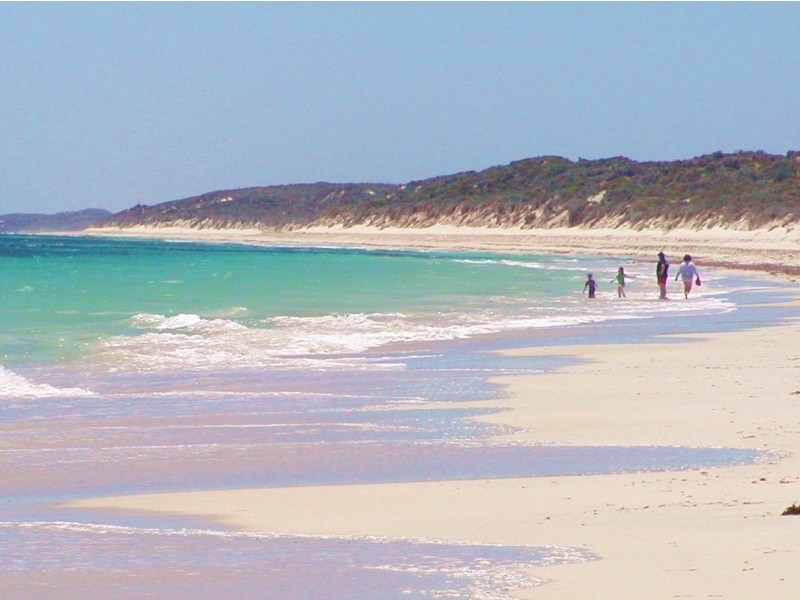 17 Jones Promenade, Seabird WA 6042