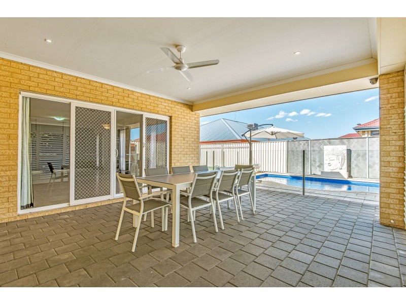 3 Risana Close, Madeley WA 6065