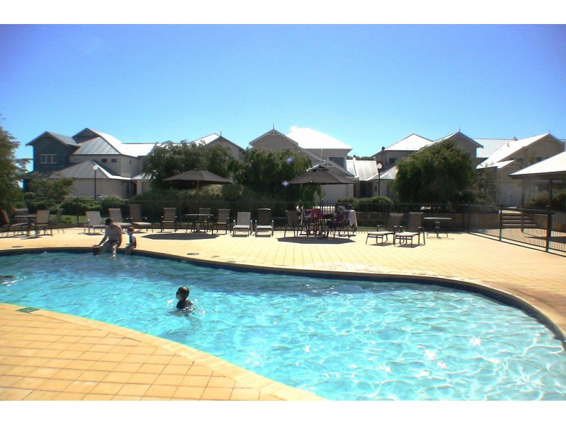 23/2 Robertson Road, Ledge Point WA 6043