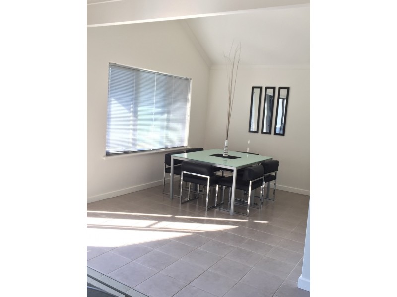 23/2 Robertson Road, Ledge Point WA 6043