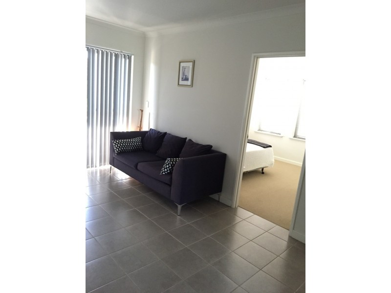 23/2 Robertson Road, Ledge Point WA 6043