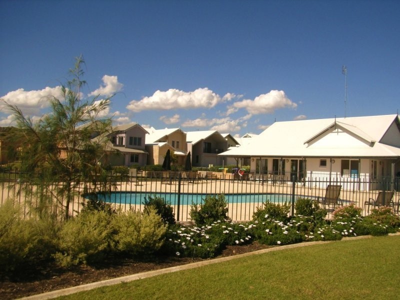 23/2 Robertson Road, Ledge Point WA 6043