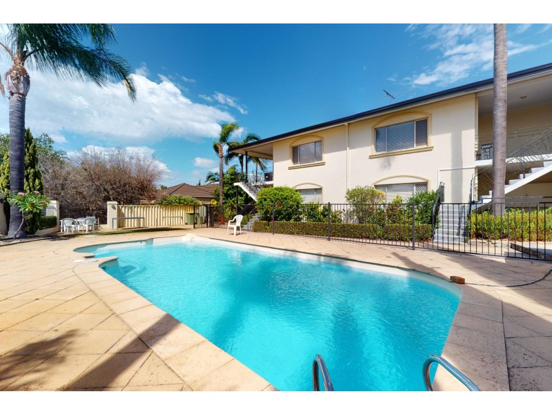 2/57 Park Street, Como WA 6152