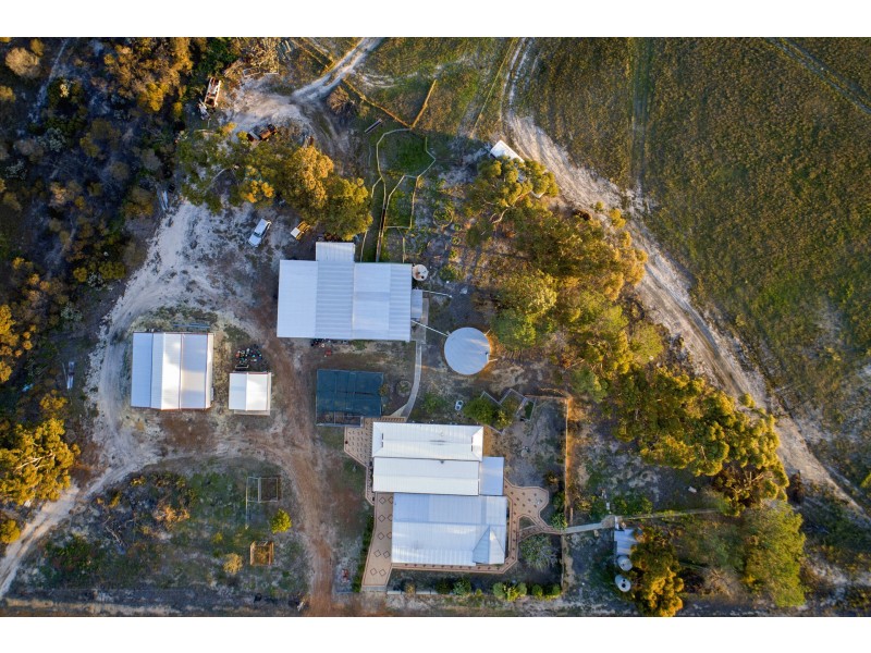 221 Jones Road, Hopetoun WA 6348