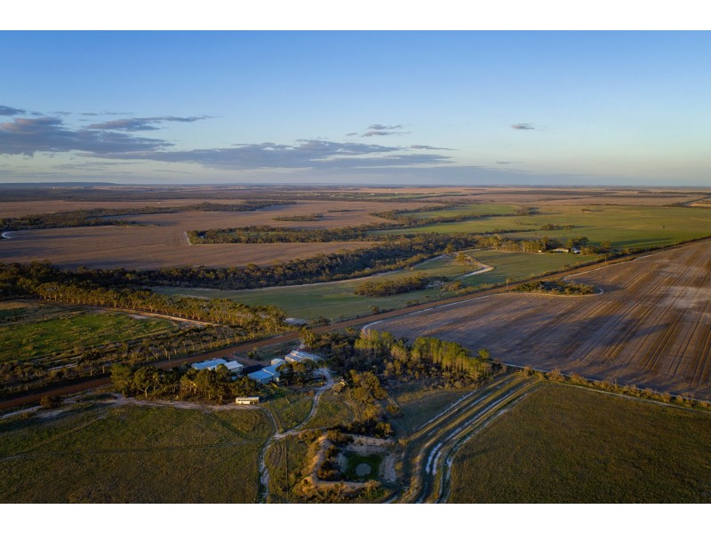 221 Jones Road, Hopetoun WA 6348