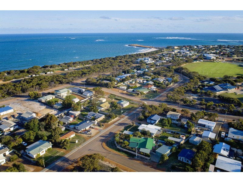 17 Chambers Street, Hopetoun WA 6348