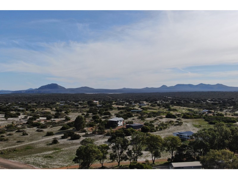 180 Cambewarra Drive, Hopetoun WA 6348