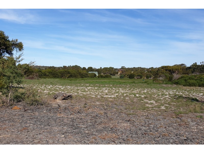 180 Cambewarra Drive, Hopetoun WA 6348