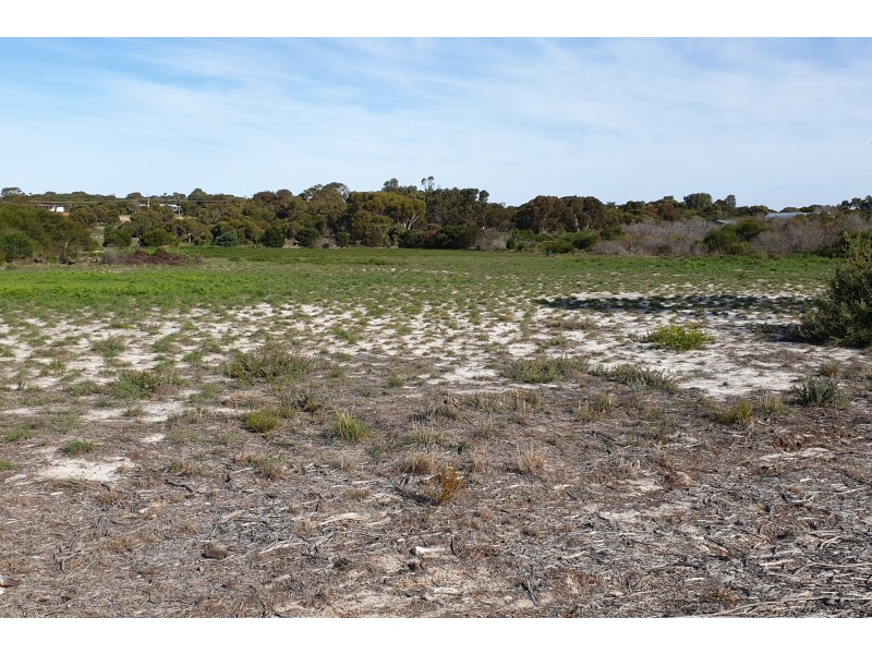 180 Cambewarra Drive, Hopetoun WA 6348